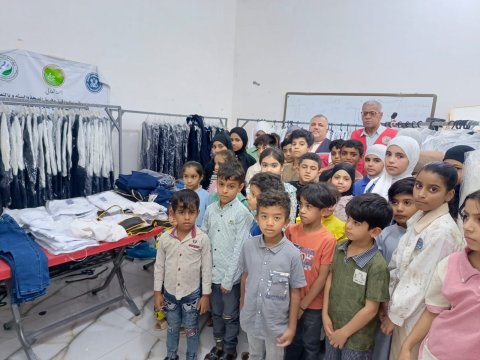 اللجنة الدائمية للعمل التطوعي في البصرة توزع الكسو