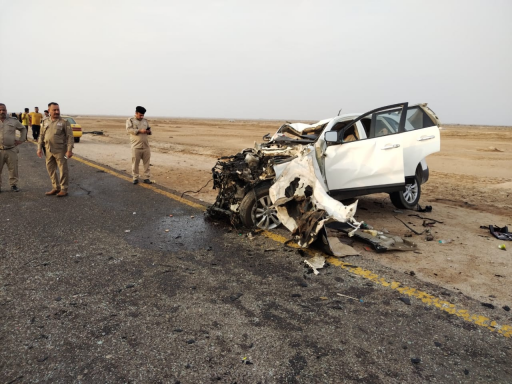  مصرع 3 اشخاص واصابة 9 اخرين بحادث مروري على طريق 