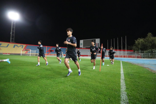 المنتخب الوطني يباشر تدريباته بحضور (27) لاعباً