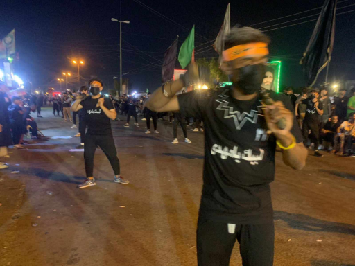 اهالي البصرة يحيون ليلة العاشر من محرم الحرام