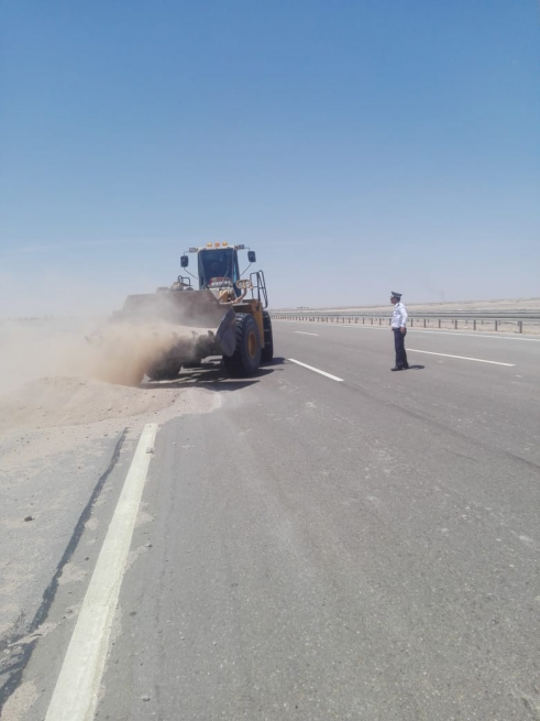 مرور البصرة تدعو سائقي مركبات الحمل الى عدم تفريغ 
