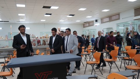 جامعة جابر بن حيان تبحث مع وفد من جامعة بابُل الإي