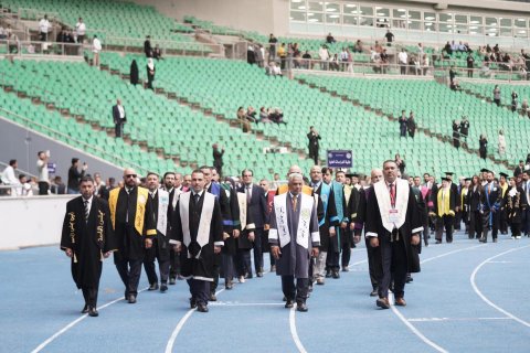 بحضور وزير التعليم العالي ...جامعة البصرة تحتفي بت