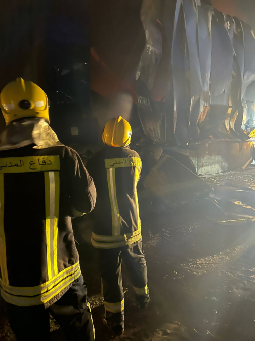 اخماد حريق اندلع في معمل للحلويات بالبصرة 