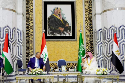 مصطفى الكاظمي يصل إلى المملكة العربية السعودية للم