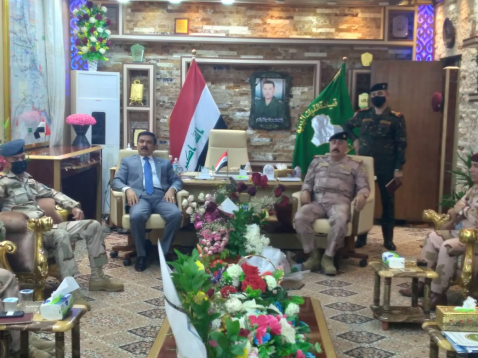 وزير الدفاع "  إقالة قائد عمليات البصرة الساب