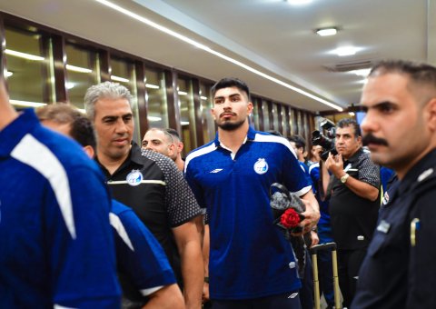 وفد نادي استقلال الإيراني يصل إلى مطار البصرة الدو