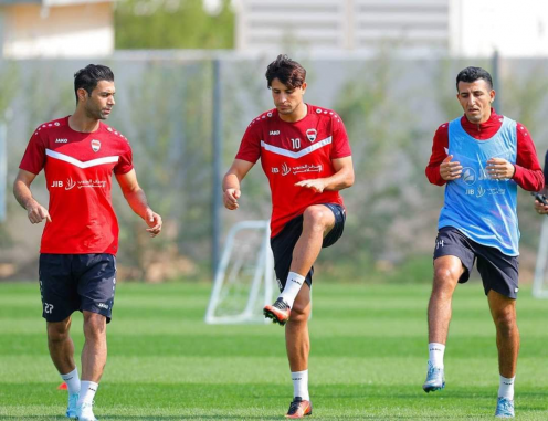 المنتخب الوطني يباشر تدريباته استعدادا لمواجهة الا