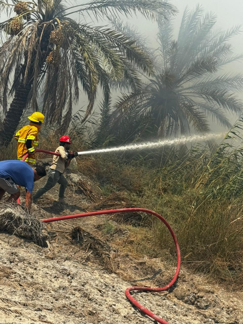 بالصور ... دفاع مدني البصرة يسيطر على حريق كبير في