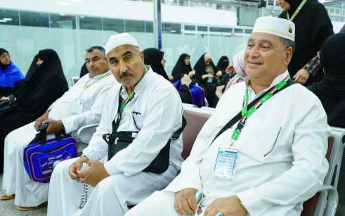 انطلاق اول رحلة جوية  للحجاج العراقيين من مطار الن
