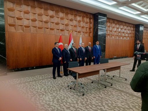 وزير الكهرباء يرعى توقيع عقد إنشاء ثلاث محطات تحوي