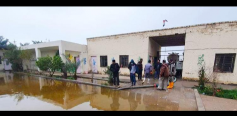 مجاري النجف  تباشر بسحب مياه الأمطار من الشوارع وا