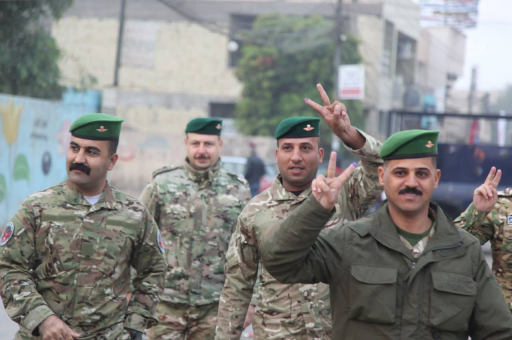 بالصور ... مراكز الاقتراع الخاص في البصرة تشهد اقب