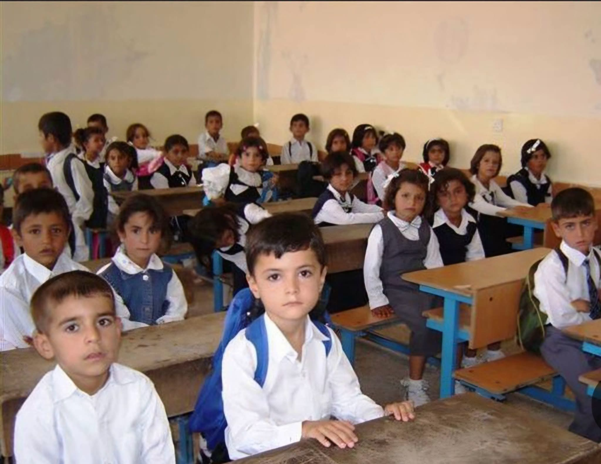 اكثر من 12 مليون تلميذ وطالب يتوجهون  الى مدارسهم 