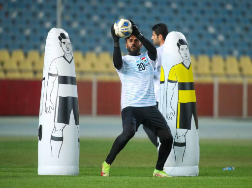 المنتخب الوطني يباشر تدريباته بحضور (27) لاعباً