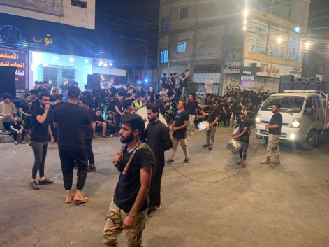 البصريون يحيون مراسيم يوم العاشر من محرم في مسجد خ