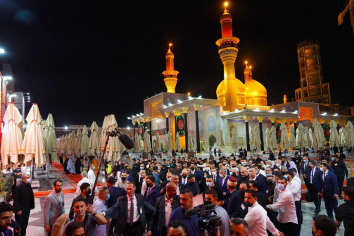 الكاظمي ماكرون يزوران مرقد الامام الكاظم (ع )