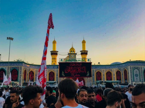 حشود الزائرين يحيون ذكرى استشهاد الإمام الحسين (ع)
