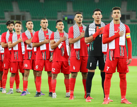 البحرين تحقق فوزا على فلسطين بهدفين لهدف في افتتاح