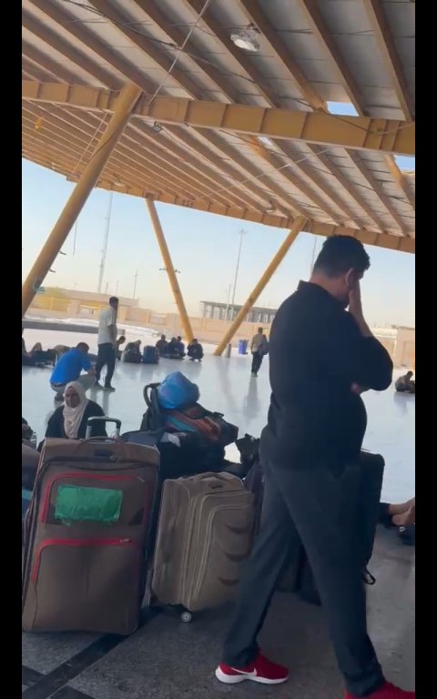 عوائل عالقة في الشلامجة تناشد الحكومة التدخل والسم