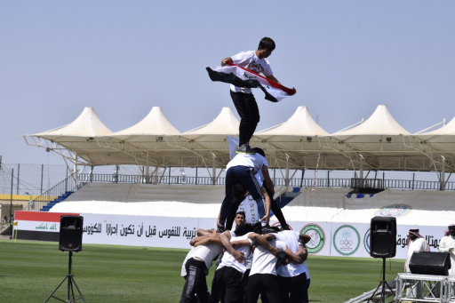 وزير الدفاع يفتتح ملعب النادي البحري الرياضي بالبص