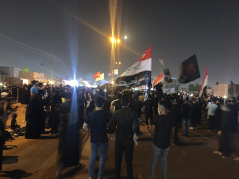 البصريون يحيون مراسيم عاشوراء 