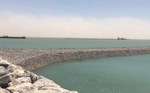 ارتفاع نسب الإنجاز في السداد الصخرية لمحطة حاويات 
