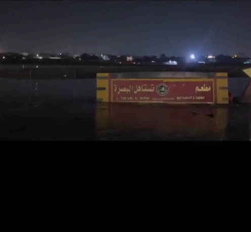 غرق مطعم تستاهل البصرة العائم في شط العرب