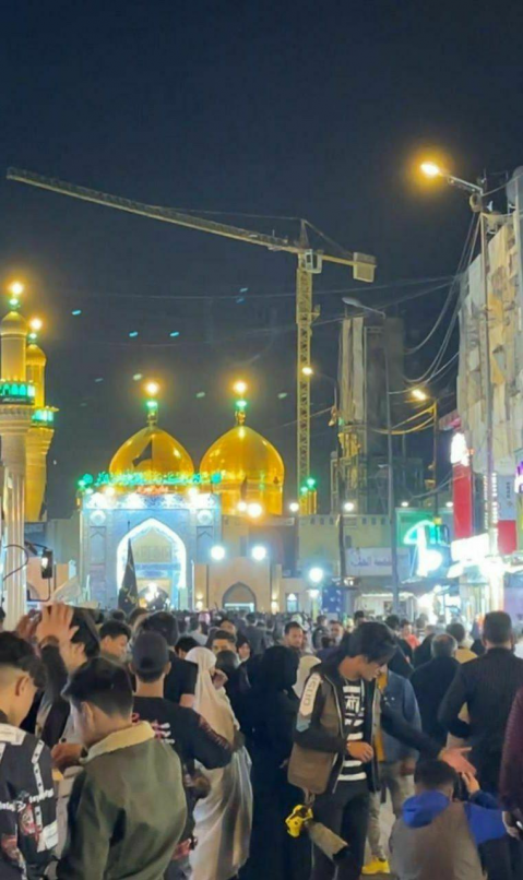 حشود الزائرين تواصل  احياء ذكرى استشهاد الإمام الك