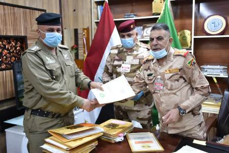 قائد عمليات البصرة : يشيد بالمقالتين الذين تبرعوا 