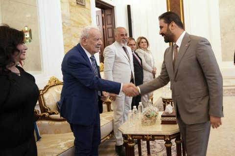 صورة مرفقة
