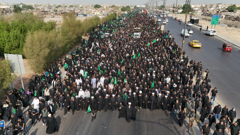 بمشاركة حشود غفيرة في البصرة : تشييع رمزي مهيب لنع