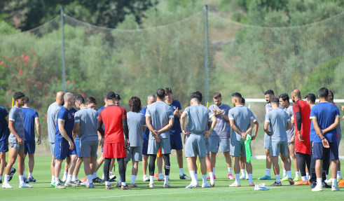 المنتخب الوطني يشرع بتدريباته في إسبانيا 