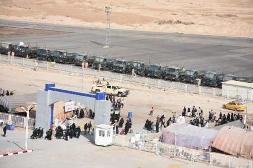 بالصور .. طيران الجيش يؤمن الحماية الجوية للوافدين