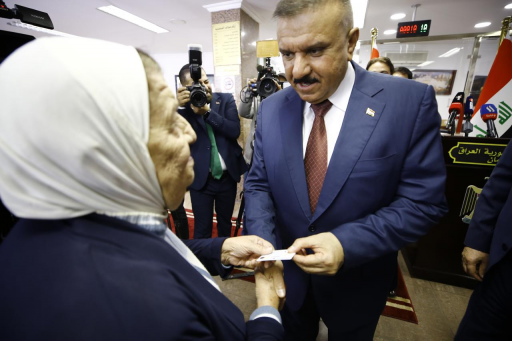 وزير الداخلية يفتتح منظومة البطاقة الوطنية في السف