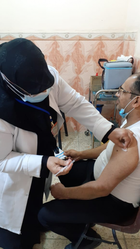 صحة البصرة " تواصل تقديم اللقاح ضد كورونا ...
