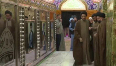 الصدر يحيي ليلة القدر في مرقد والده الشهيد محمد ال