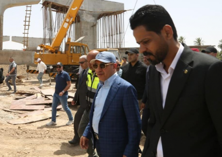 وزير الاعمار يتفقد مراحل العمل في مشروع محطتي معال