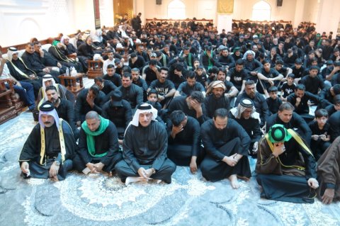 البصرة تحيي ليلة عاشوراء وقلوب المعزين تتجه إلى كربلاء