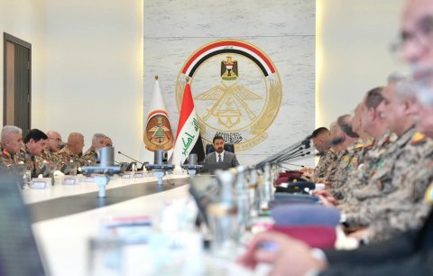 الزيدي:  الحكومة تولي اهتماماً كبيراً بتطوير الجيش العراقي ل