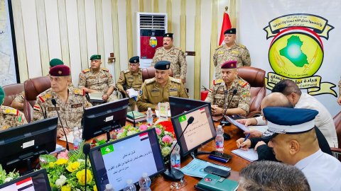 قائد عمليات ميسان يعقد مؤتمراً أمنياً مو