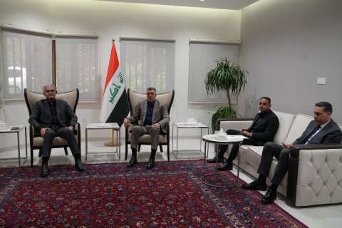العيداني ومدير عام شركة نفط البصرة يبحثان ملف تشغيل الشباب و