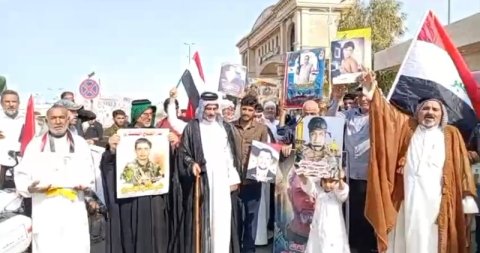 عوائل شهداء الحشد الشعبي في البصرة تتظاهر للمطالبة بتوزيع قط