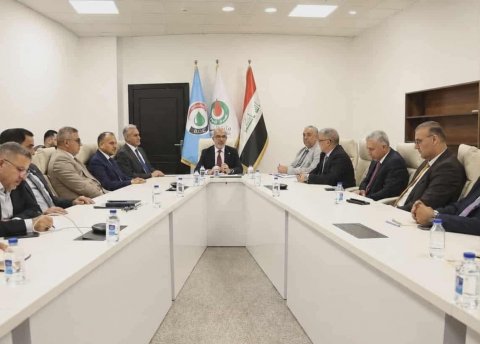 وزير النفط من البصرة: يوجه بتسريع مشاريع إيقاف حرق الغاز للو