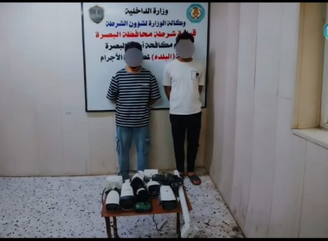 لصان يسرقان  كاميرات المراقبة  من المنازل في قبضة شرطة البصر