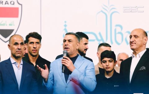 محافظ البصرة يهدي لاعبي واداري اسود  الرافدين  قطعة ارض سكني