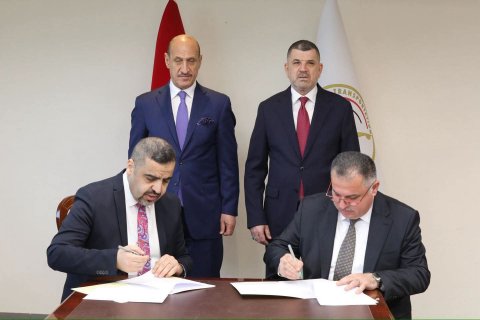لدعم المنتخبات الوطنية …توقيع  إتفاقية تعاون بين الخطوط الجو