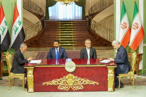 الزيدي والرئيس الإيراني يرعيان مراسم توقيع عدد من الاتفاقيات