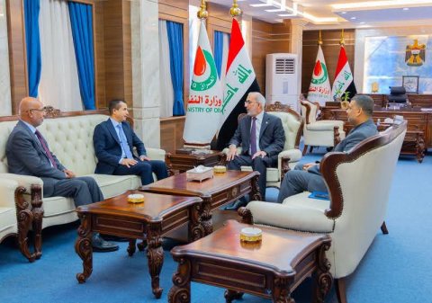 محافظ ذي قار يبحث مع وزير النفط تعزيز التعاون لتطوير المشاري