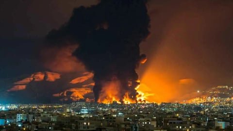 سماع دوي انفجارات في مدينة سيريك جنوبي ايران
